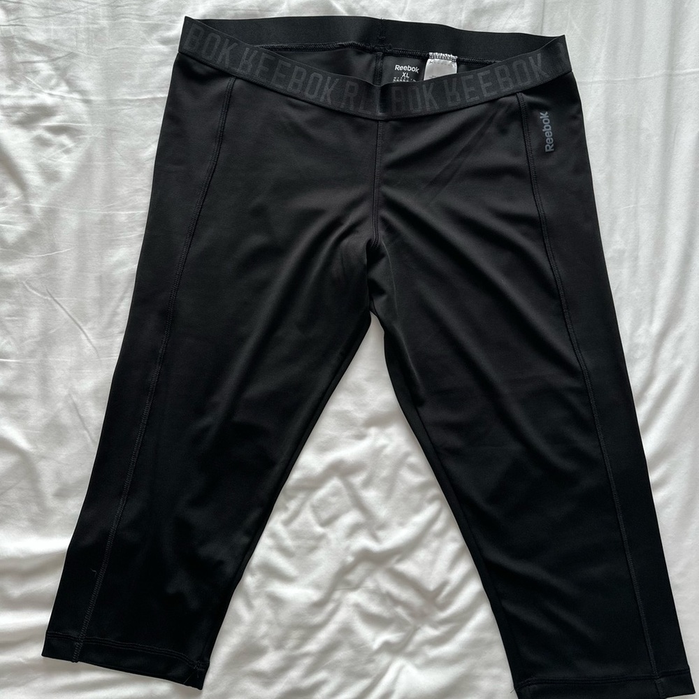 156 Reebok Basic Capri Leggings - Picture 2 of 4